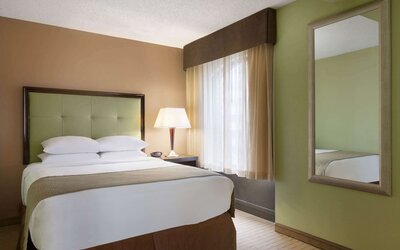 Days Inn by Wyndham Baltimore Inner Harbor