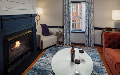 The William Fell Baltimore, Tapestry Collection by Hilton
