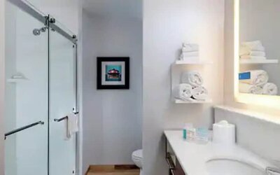 Hampton Inn Baltimore Bayview Campus