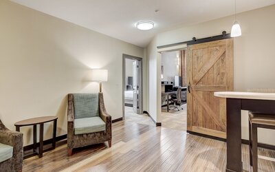 Suite, 2 Bedrooms, Kitchen, Ground Floor