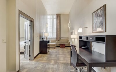 Studio Suite, 1 King Bed, Kitchen
