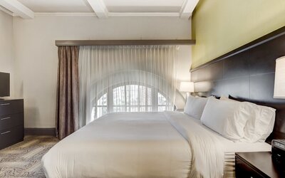 Staybridge Suites Baltimore - Inner Harbor by IHG