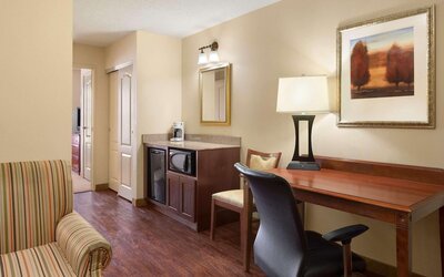 Country Inn & Suites by Radisson, Baltimore North, MD