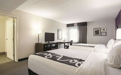La Quinta Inn & Suites by Wyndham Baltimore N / White Marsh