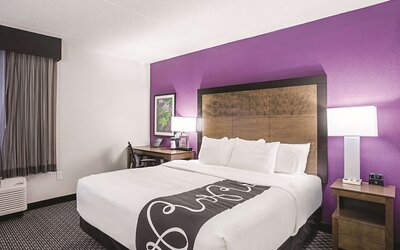 La Quinta Inn & Suites by Wyndham Baltimore N / White Marsh