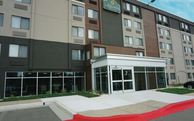 La Quinta Inn & Suites by Wyndham Baltimore N / White Marsh