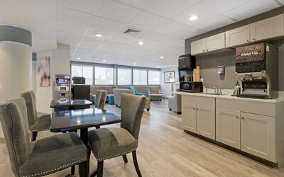 Clarion Hotel & Suites BWI Airport North