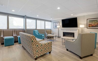 Clarion Hotel & Suites BWI Airport North