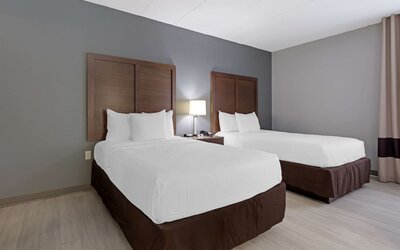 Clarion Hotel & Suites BWI Airport North