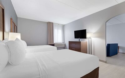 Clarion Hotel & Suites BWI Airport North