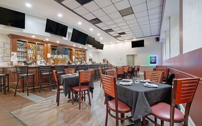 Clarion Hotel & Suites BWI Airport North