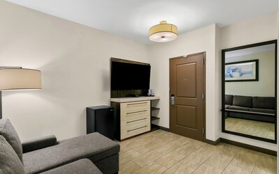 Sonesta Hotel Baltimore Inner Harbor