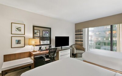 Sonesta Hotel Baltimore Inner Harbor