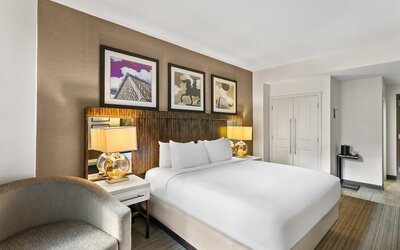 Sonesta Hotel Baltimore Inner Harbor