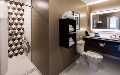 Hotel Indigo Baltimore Downtown by IHG