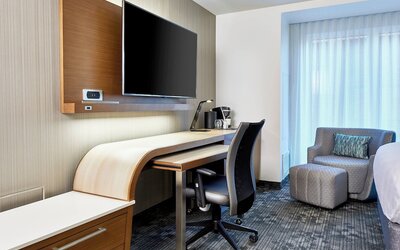 Courtyard by Marriott Baltimore Downtown/McHenry Row