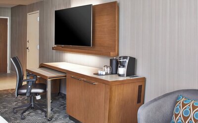 Courtyard by Marriott Baltimore Downtown/McHenry Row