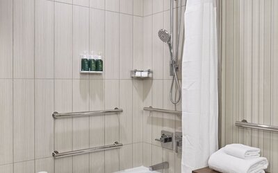 Courtyard by Marriott Baltimore Downtown/McHenry Row