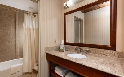 Inn at the Colonnade Baltimore - a DoubleTree by Hilton