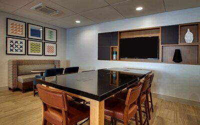 Holiday Inn Express Baltimore-BWI Airport West by IHG