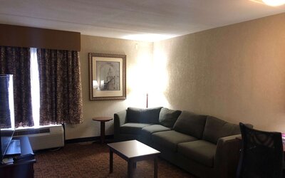 Wingate by Wyndham Baltimore BWI Airport