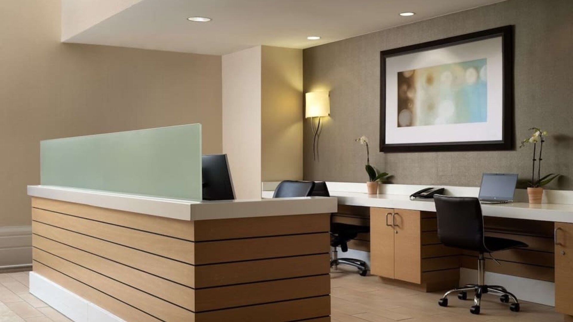 Business center with internet and printer at Sonesta Redondo Beach & Marina.