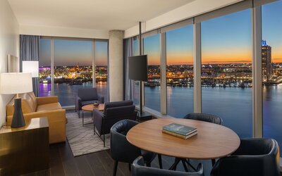 Canopy by Hilton Baltimore Harbor Point