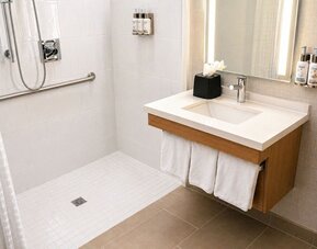 Garner Hotel Glen Burnie BWI Airport Area by IHG