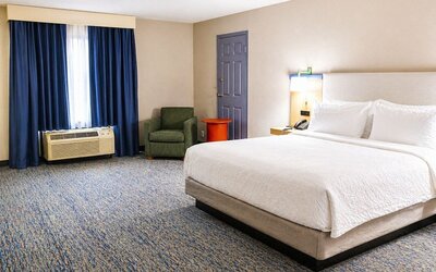 Garner Hotel Glen Burnie BWI Airport Area by IHG