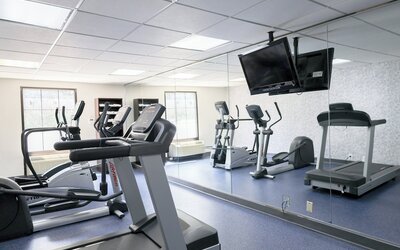 Garner Hotel Glen Burnie BWI Airport Area by IHG