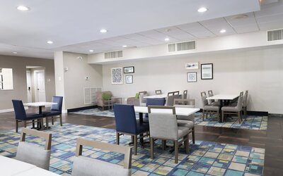 Garner Hotel Glen Burnie BWI Airport Area by IHG