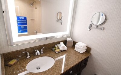 DoubleTree by Hilton Baltimore North - Pikesville