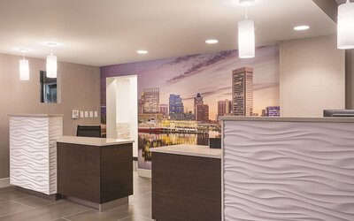 La Quinta Inn & Suites by Wyndham Baltimore BWI Airport