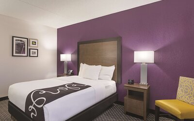 La Quinta Inn & Suites by Wyndham Baltimore BWI Airport