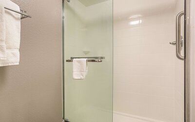 La Quinta Inn & Suites by Wyndham Baltimore BWI Airport