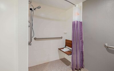 La Quinta Inn & Suites by Wyndham Baltimore BWI Airport