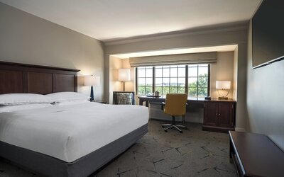 Sheraton Baltimore Washington Airport Hotel - BWI