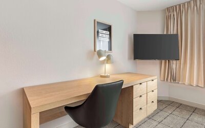 Sonesta Simply Suites Baltimore BWI Airport