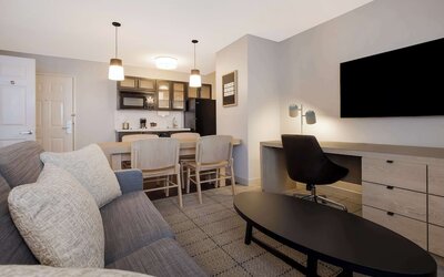 Sonesta Simply Suites Baltimore BWI Airport