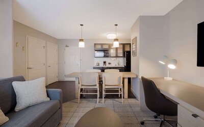 Sonesta Simply Suites Baltimore BWI Airport