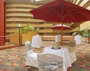 Embassy Suites by Hilton Baltimore at BWI Airport