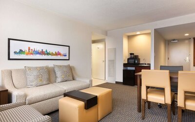Embassy Suites by Hilton Baltimore at BWI Airport