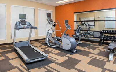 Courtyard by Marriott Bismarck North