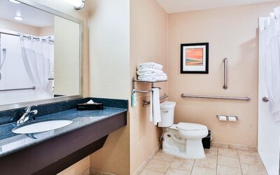 Holiday Inn Bismarck by IHG