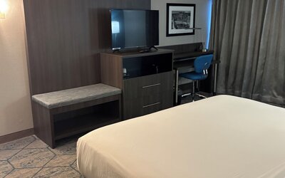 Bismarck Hotel and Conference Center