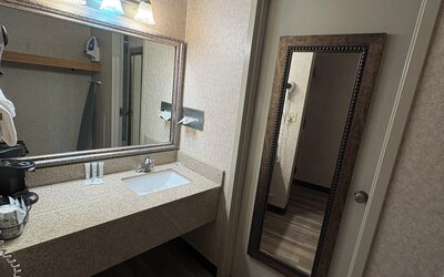 Bismarck Hotel and Conference Center