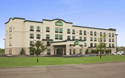 Wingate by Wyndham Bismarck