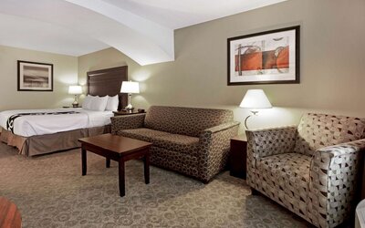 La Quinta Inn & Suites by Wyndham Bismarck
