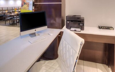 Business center at Holiday Inn Belcamp - Aberdeen Area.