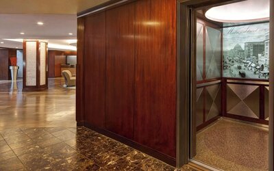 Hyatt Regency Buffalo / Hotel and Conference Center